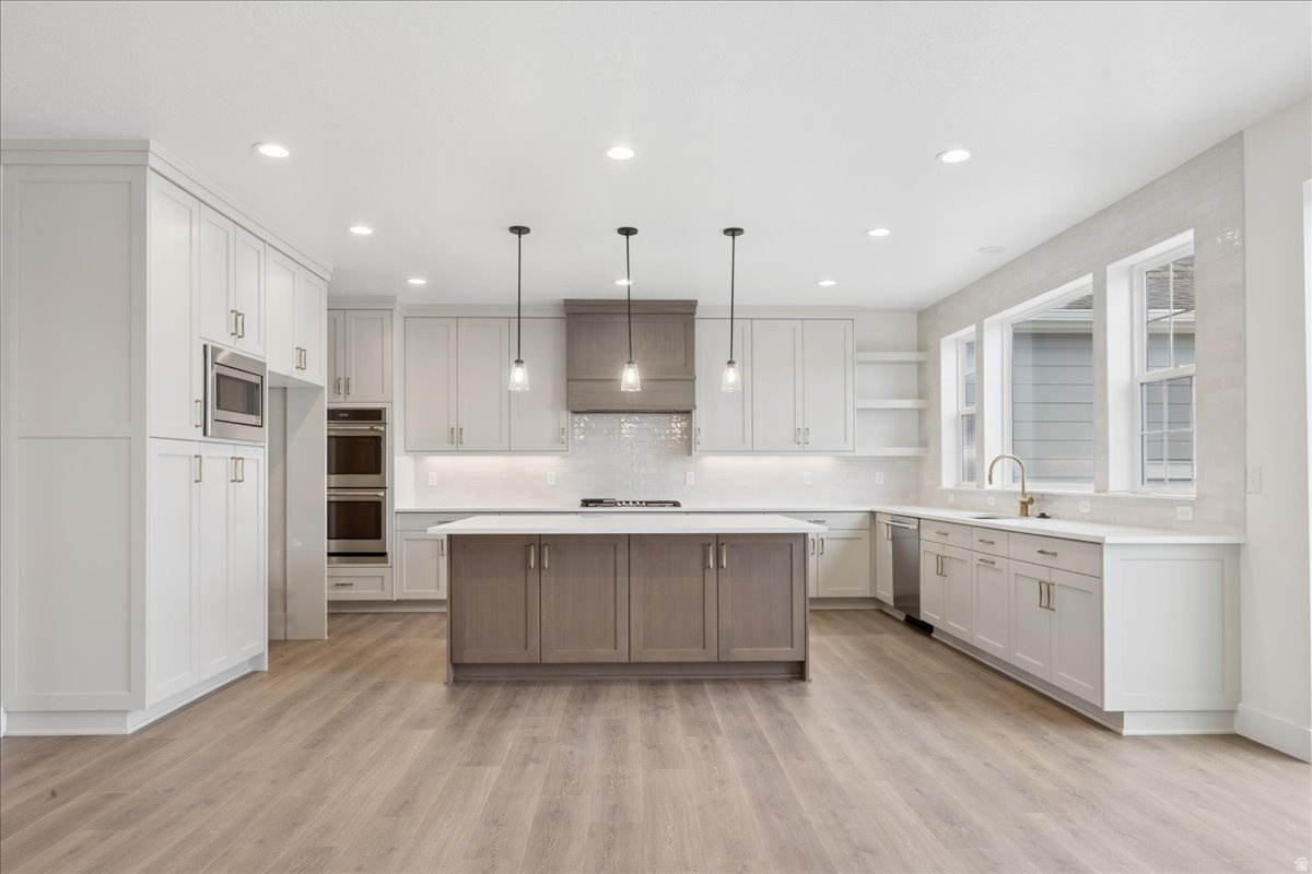 BEACON POINTE - Residential