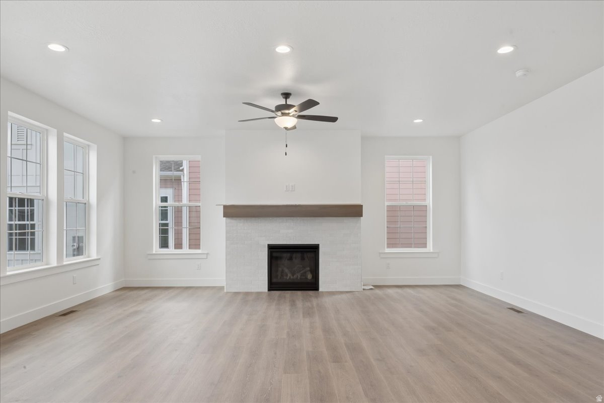 BEACON POINTE - Residential