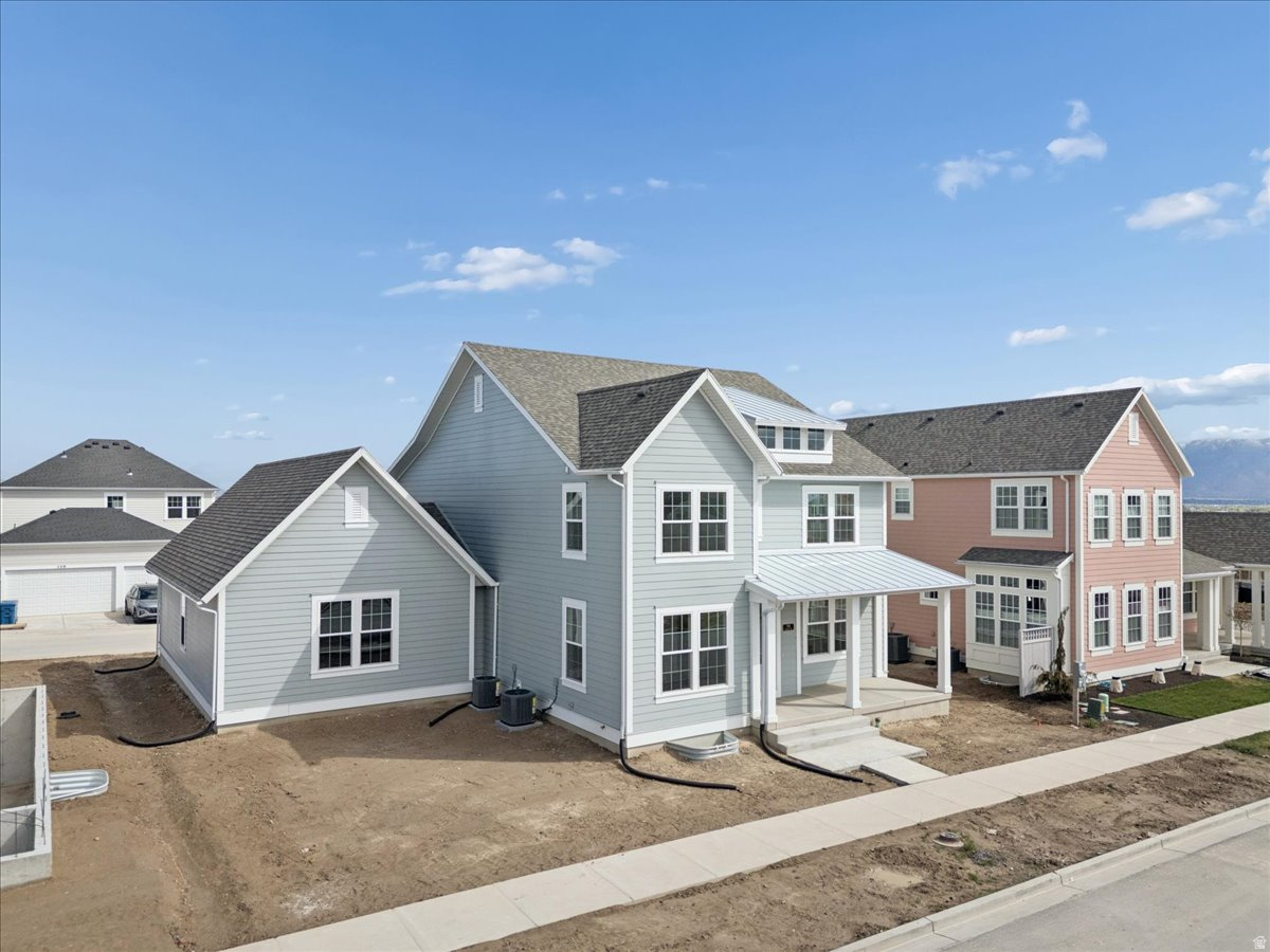 BEACON POINTE - Residential