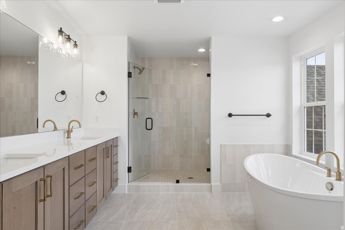 BEACON POINTE - Residential