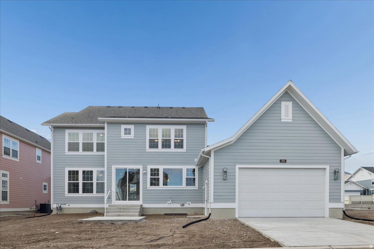 BEACON POINTE - Residential