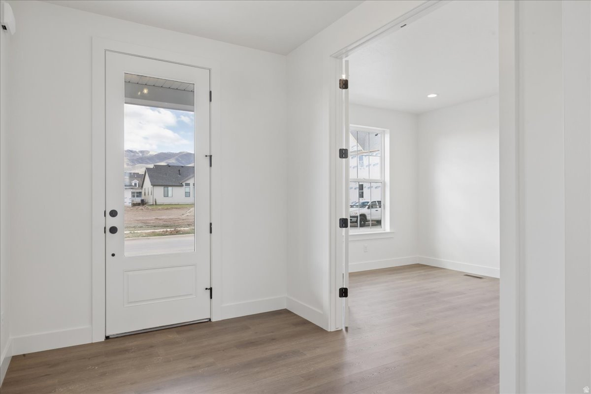 BEACON POINTE - Residential