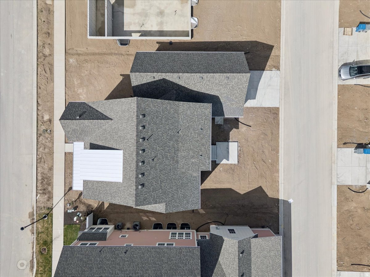 BEACON POINTE - Residential