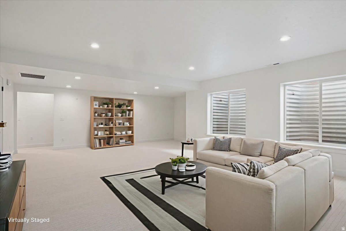 BEACON POINTE - Residential