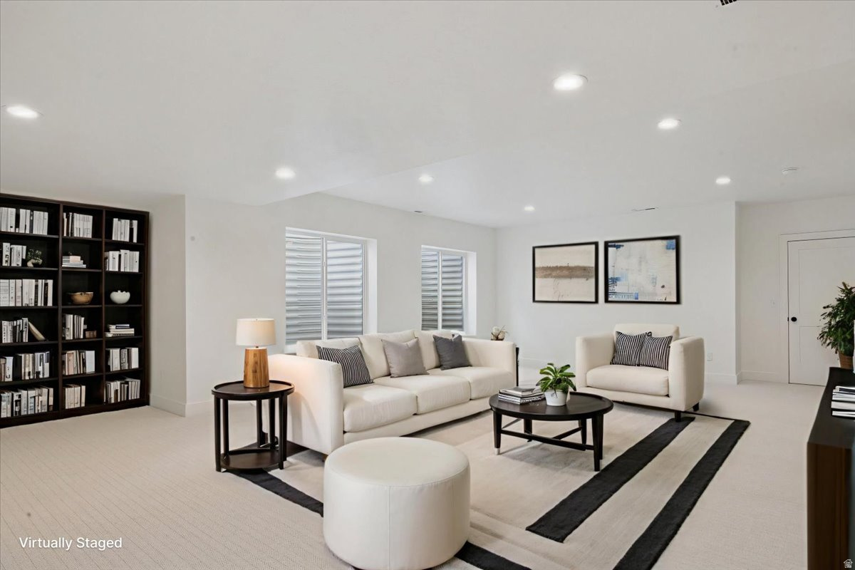 BEACON POINTE - Residential