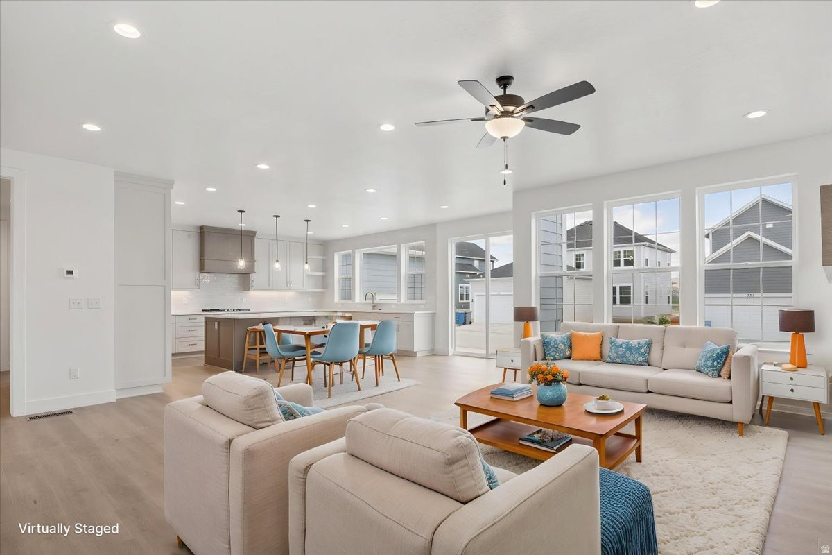 BEACON POINTE - Residential