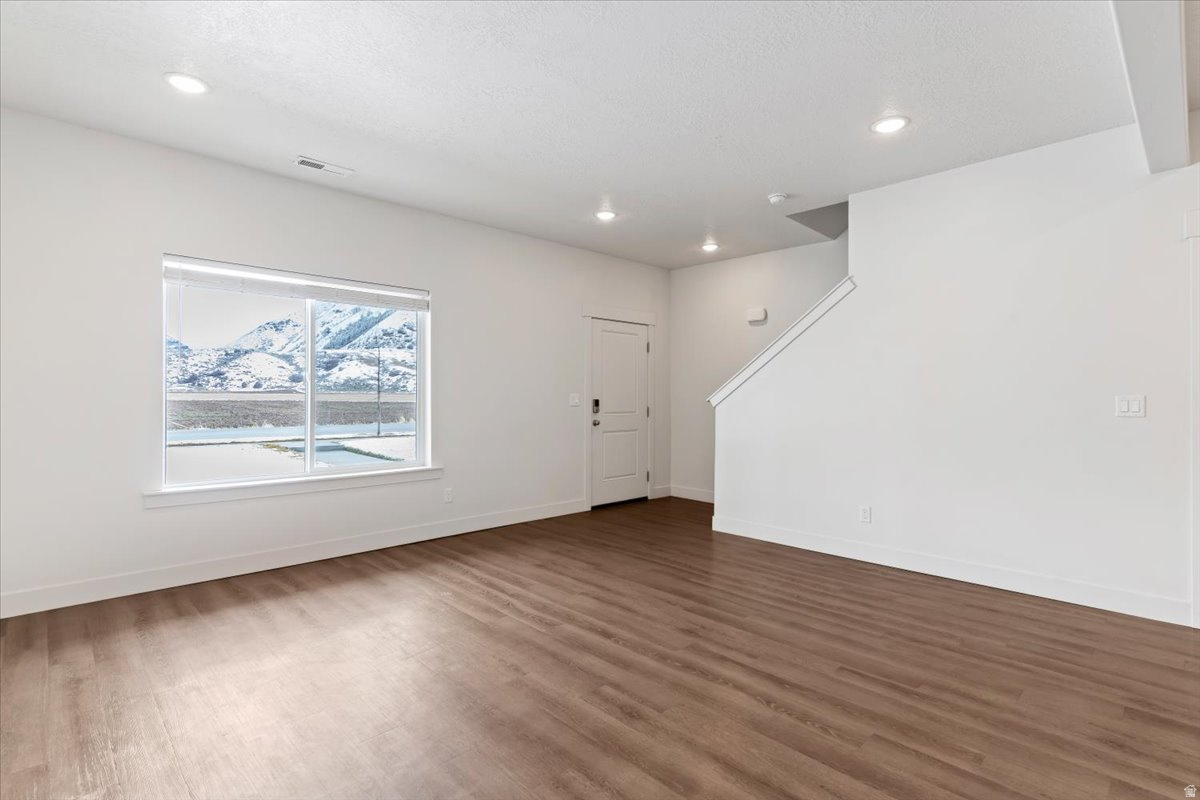 ELK MOUNTAIN - Residential