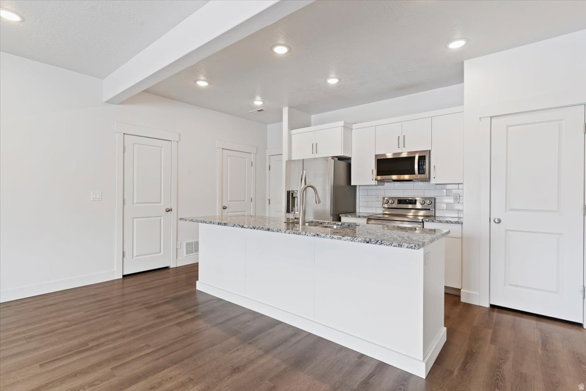 ELK MOUNTAIN - Residential