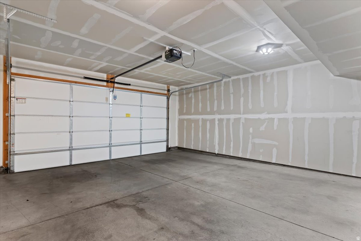 ELK MOUNTAIN - Residential