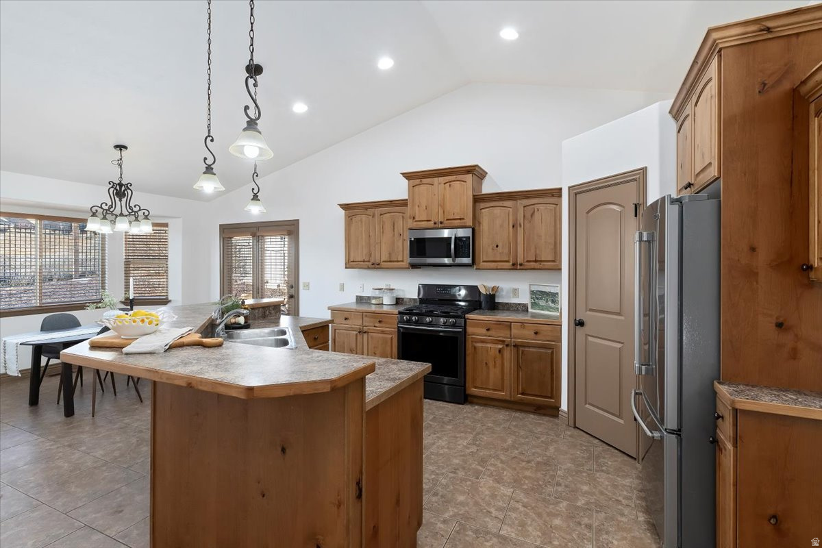 EAGLE MOUNTAIN - Residential