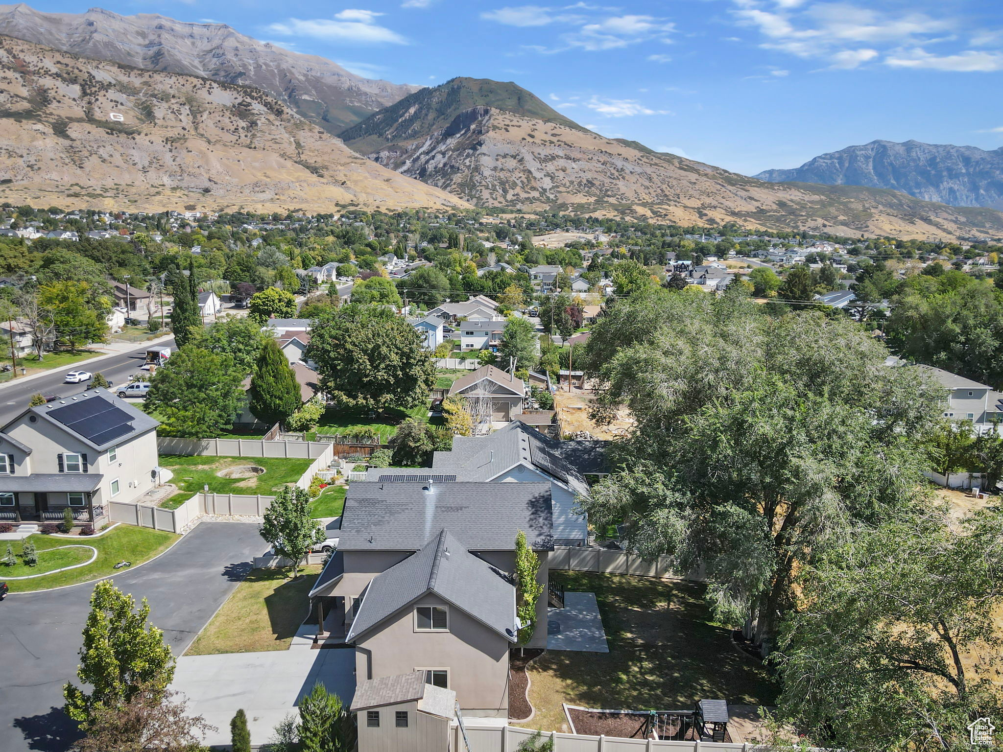 CORAL COVE - Residential