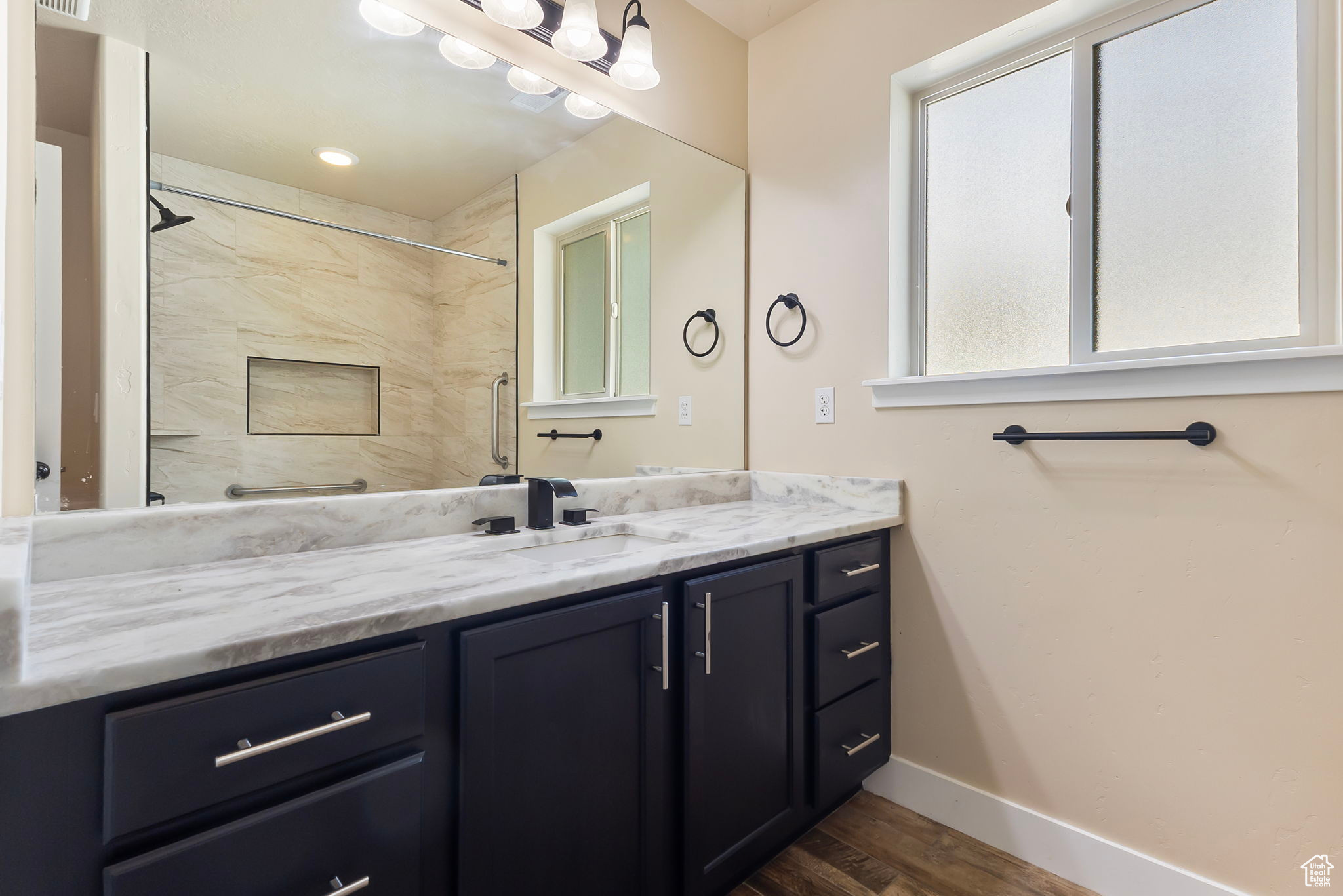 CORAL COVE - Residential