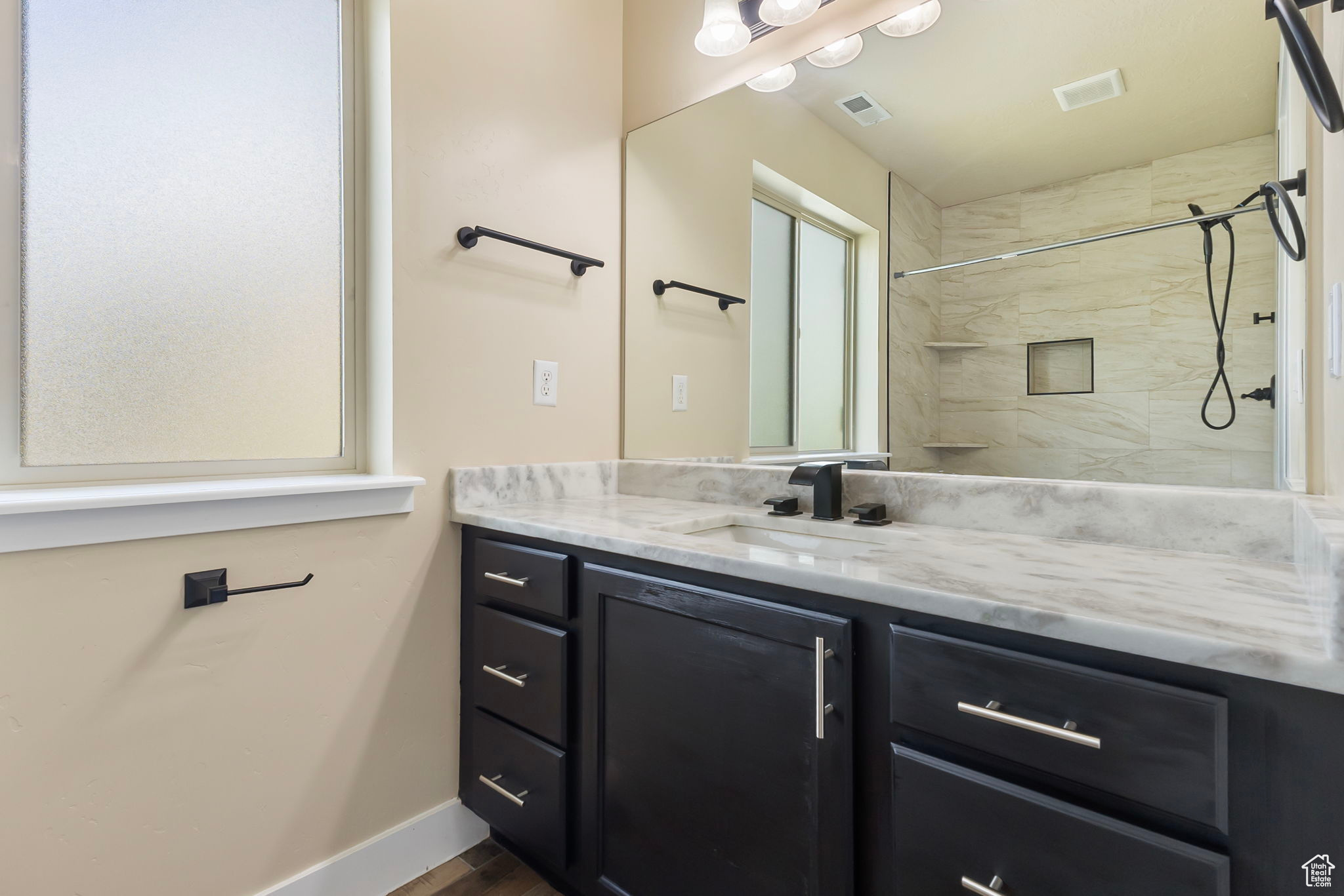 CORAL COVE - Residential