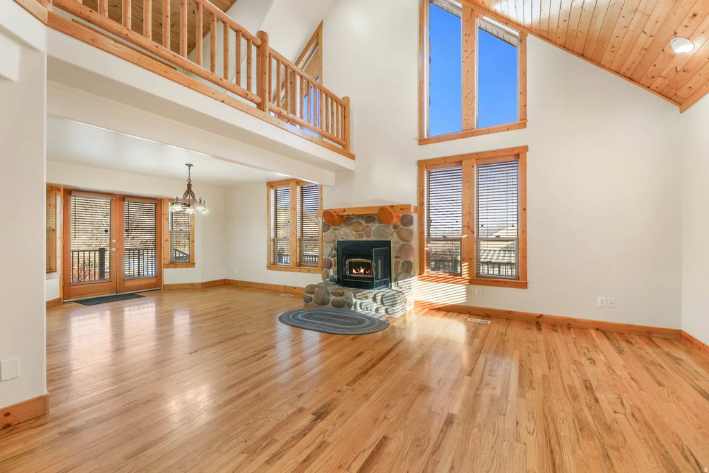 Photo of 605 N LOAFER CANYON RD, Elk Ridge, UT 84651 (MLS # 2140804)