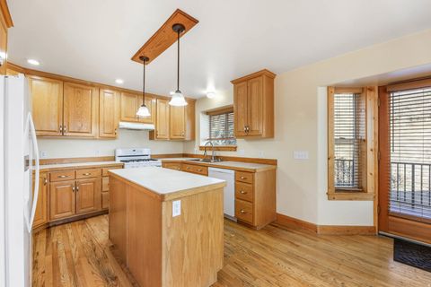 Tiny photo for 605 N LOAFER CANYON RD, Elk Ridge, UT 84651 (MLS # 2140804)