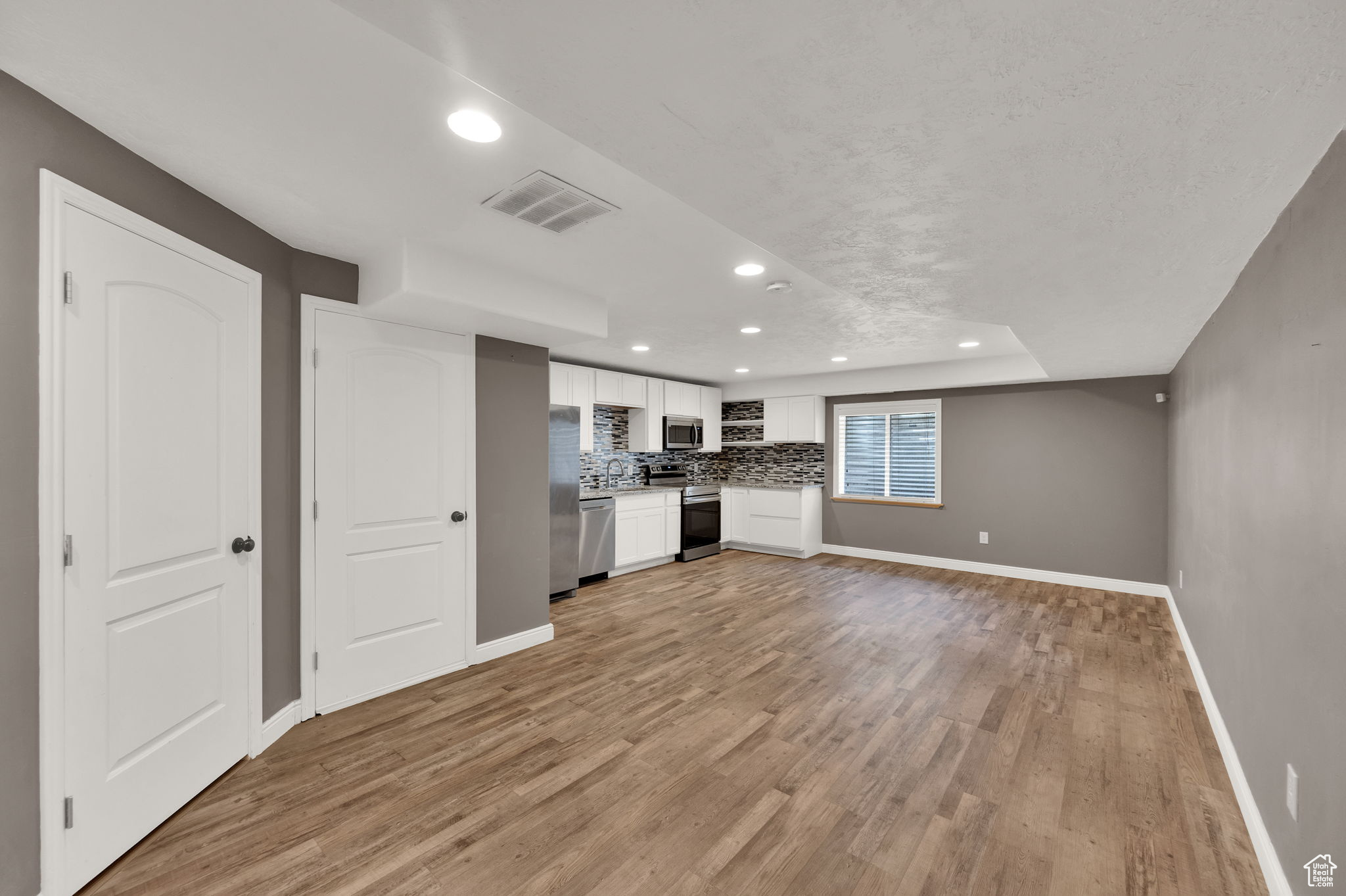 Lehi, Utah 84043, United States, 7 Bedrooms Bedrooms, ,4 BathroomsBathrooms,Residential,Active,108696