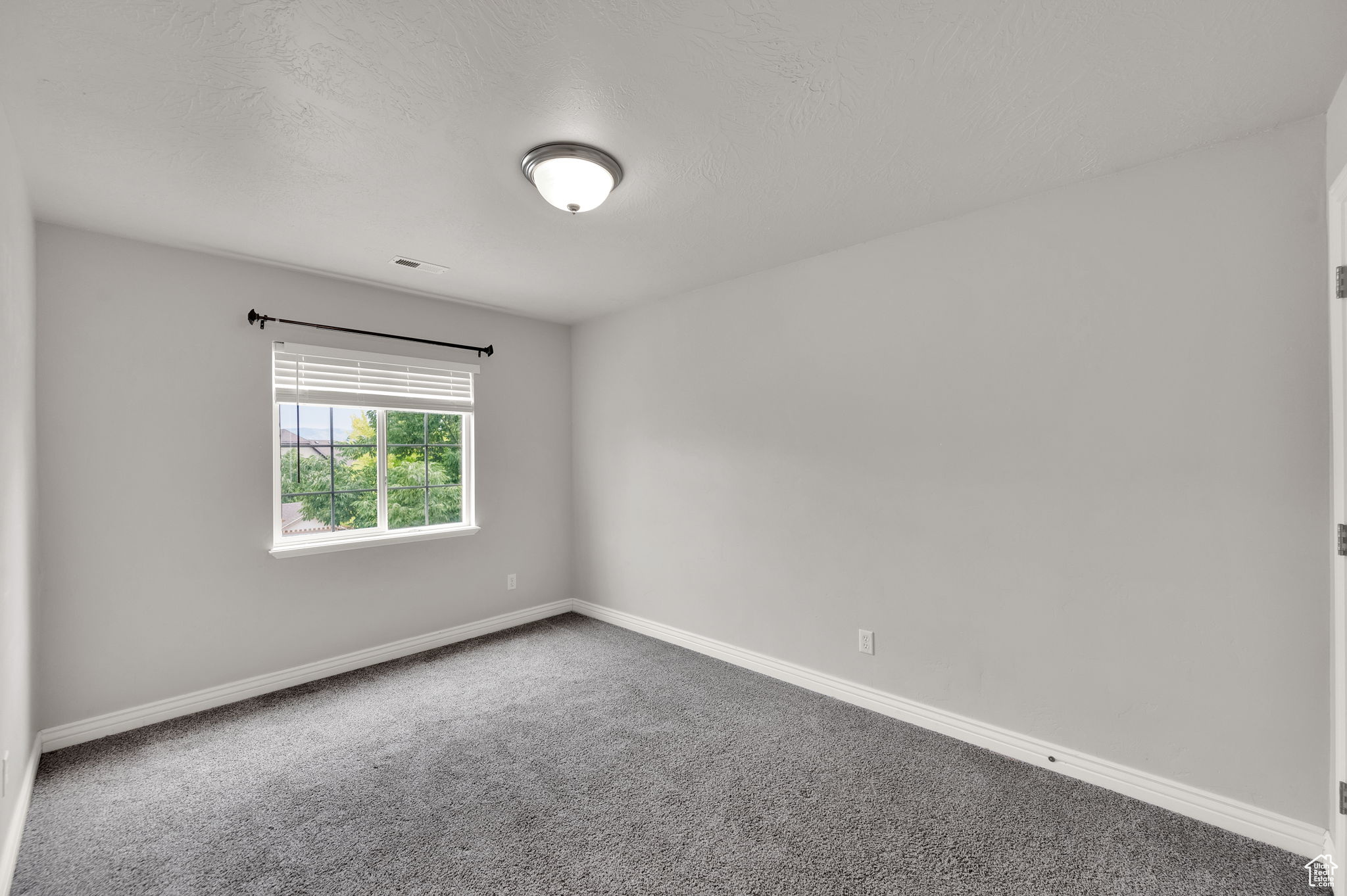 Lehi, Utah 84043, United States, 7 Bedrooms Bedrooms, ,4 BathroomsBathrooms,Residential,Active,108696