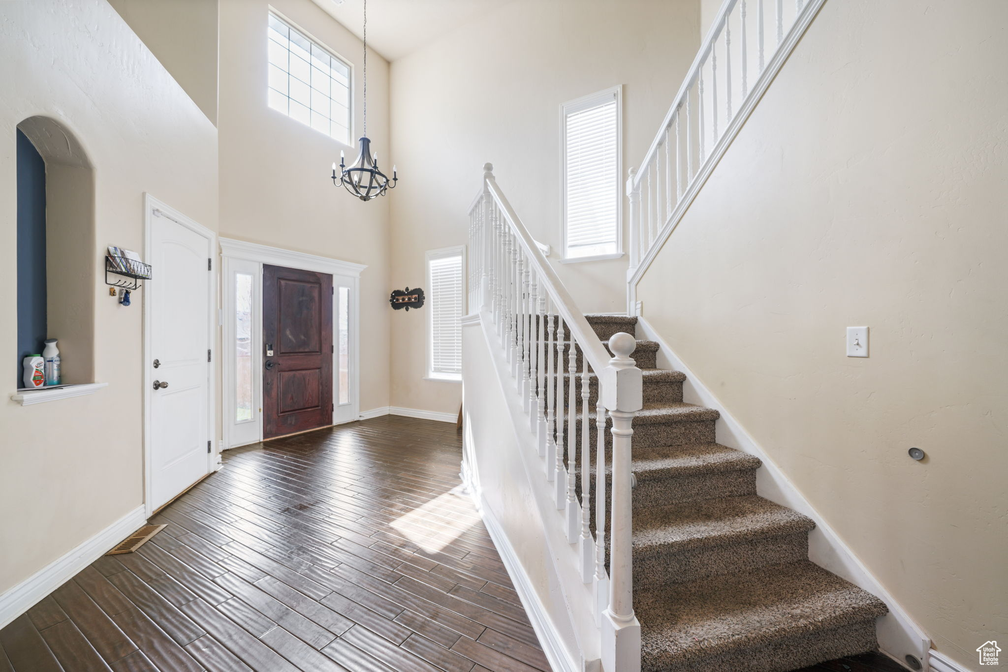 2862 W Silverbrook Ct, Lehi, Utah image 4