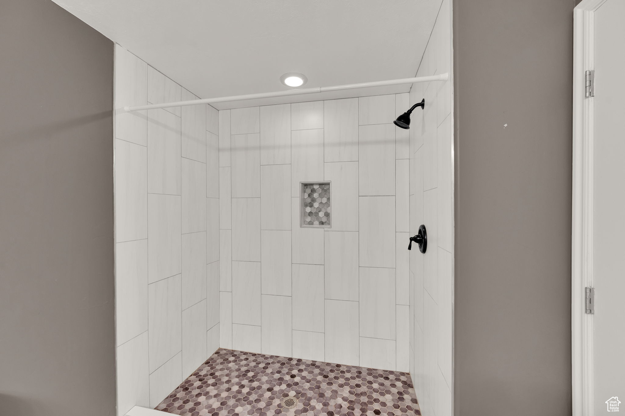 Lehi, Utah 84043, United States, 7 Bedrooms Bedrooms, ,4 BathroomsBathrooms,Residential,Active,108696