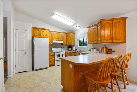Tiny photo for 417 E 400 N, Spanish Fork, UT 84660 (MLS # 2180668)
