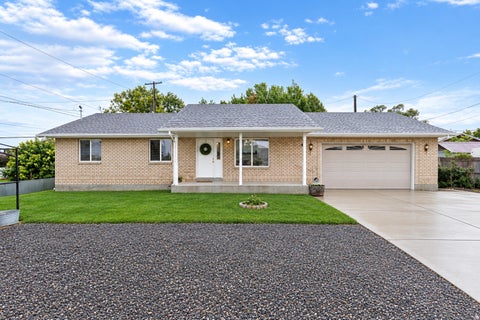 Photo of 417 E 400 N, Spanish Fork, UT 84660 (MLS # 2180668)