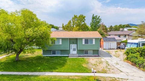 Photo of 4902 S FARAH DR, Kearns, UT 84118 (MLS # 2101240)