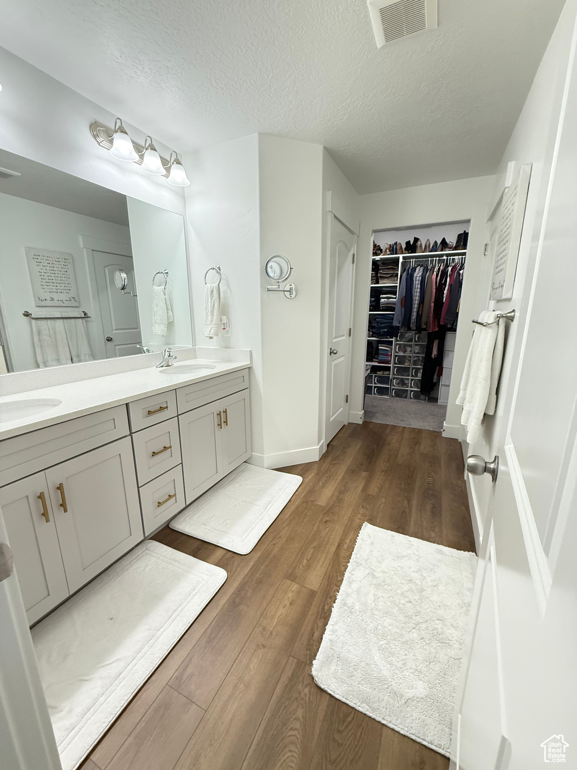 RIDGEHORNE - Residential