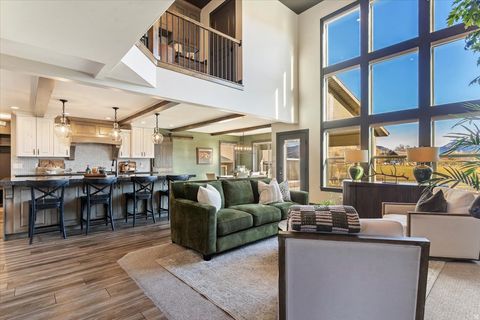 Tiny photo for 560 S 8600 E, Huntsville, UT 84317 (MLS # 2124940)