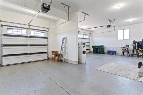 Tiny photo for 560 S 8600 E, Huntsville, UT 84317 (MLS # 2124940)