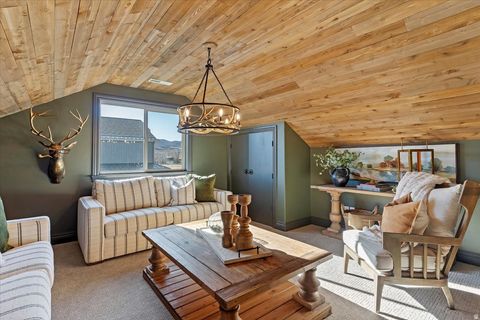 Tiny photo for 560 S 8600 E, Huntsville, UT 84317 (MLS # 2124940)