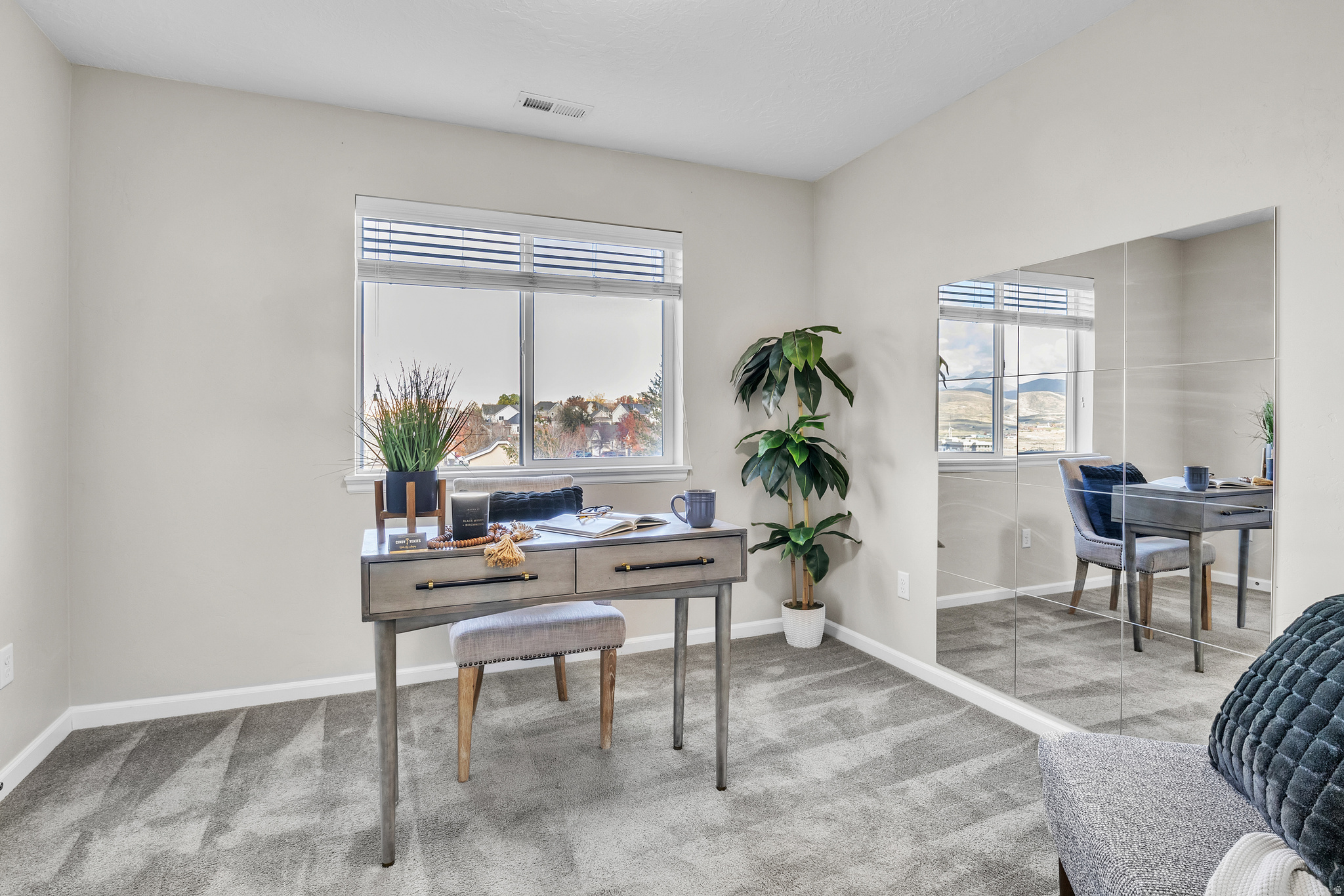 CRESTHAVEN VILLAGE TOWNHOMES - Residential