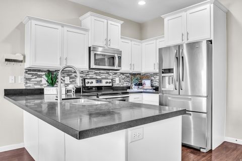 Tiny photo for 4205 N CRESTHAVEN LN, Lehi, UT 84048 (MLS # 2123160)