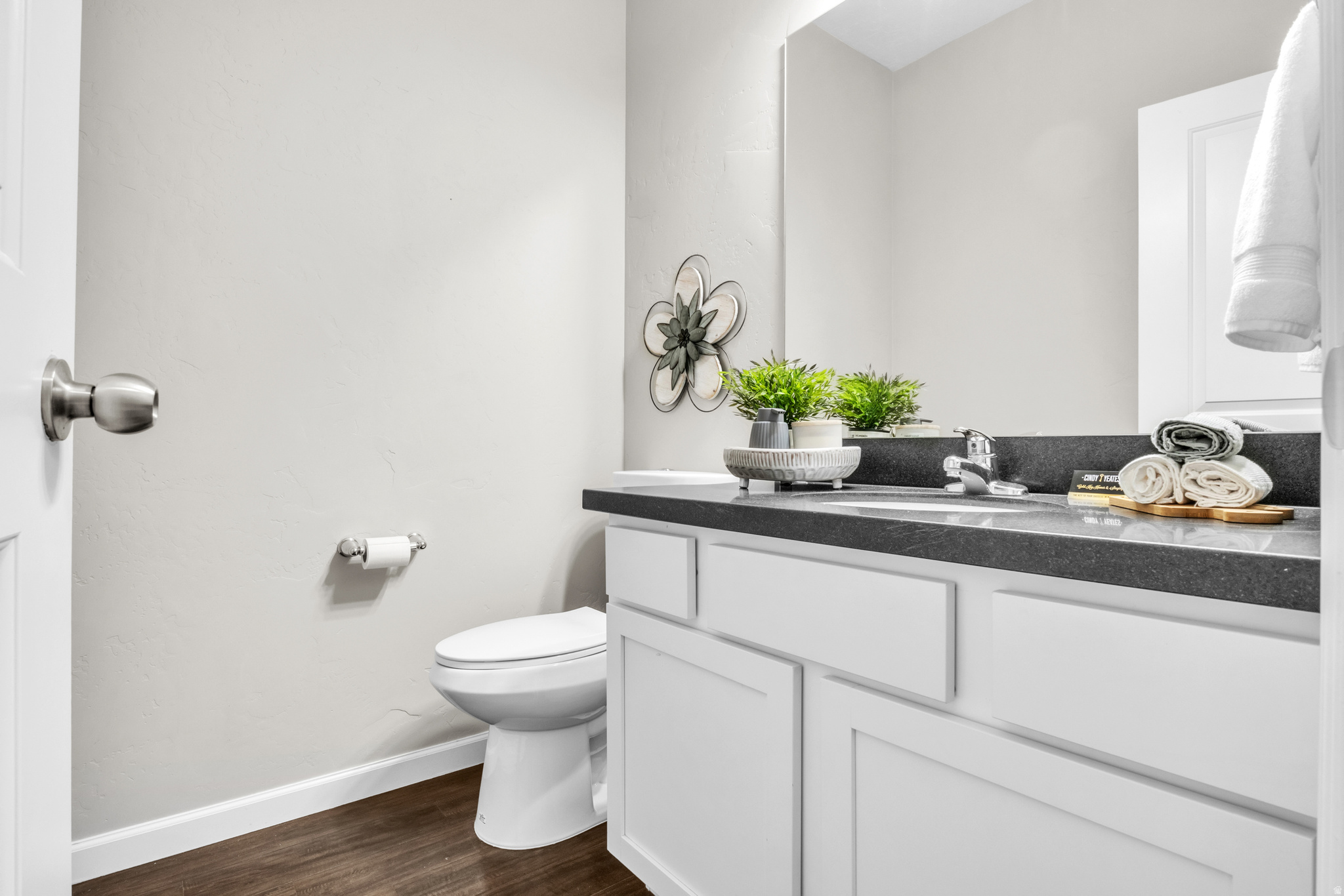 CRESTHAVEN VILLAGE TOWNHOMES - Residential