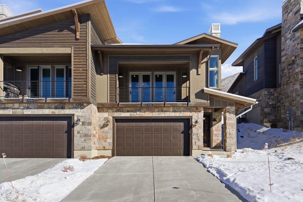 Photo of 11742 N SHORELINE DR, Hideout, UT 84036 (MLS # 2139133)