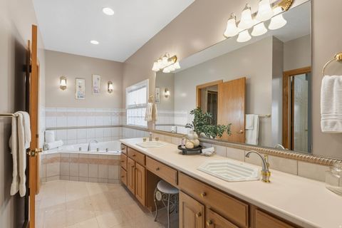 Tiny photo for 2457 S SCENIC DR, Salt Lake City, UT 84109 (MLS # 2152202)