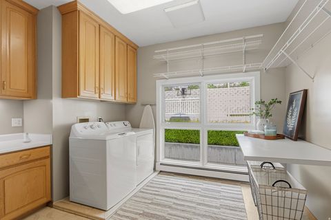 Tiny photo for 2457 S SCENIC DR, Salt Lake City, UT 84109 (MLS # 2152202)