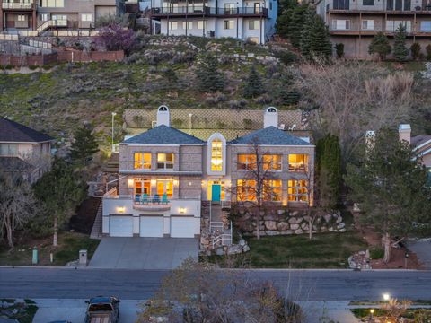 Tiny photo for 2457 S SCENIC DR, Salt Lake City, UT 84109 (MLS # 2152202)