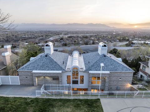 Tiny photo for 2457 S SCENIC DR, Salt Lake City, UT 84109 (MLS # 2152202)