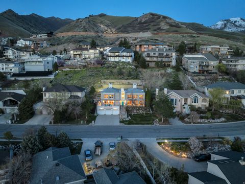 Tiny photo for 2457 S SCENIC DR, Salt Lake City, UT 84109 (MLS # 2152202)