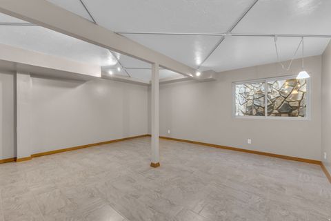 Tiny photo for 2457 S SCENIC DR, Salt Lake City, UT 84109 (MLS # 2152202)
