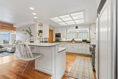 Tiny photo for 2457 S SCENIC DR, Salt Lake City, UT 84109 (MLS # 2152202)