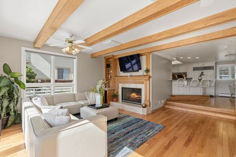 Tiny photo for 2457 S SCENIC DR, Salt Lake City, UT 84109 (MLS # 2152202)