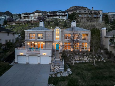 Tiny photo for 2457 S SCENIC DR, Salt Lake City, UT 84109 (MLS # 2152202)