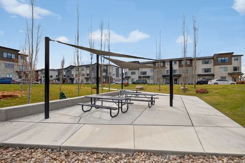 Tiny photo for 418 S WOOD STREAM RD, American Fork, UT 84003 (MLS # 2124098)