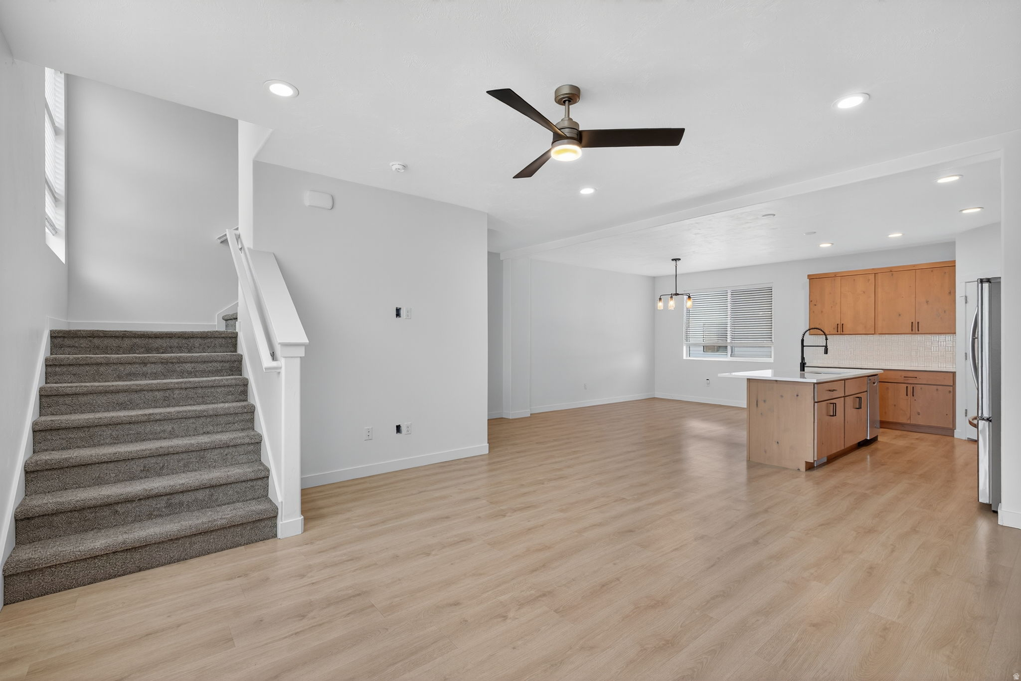 LAKESHORE LANDING - Residential