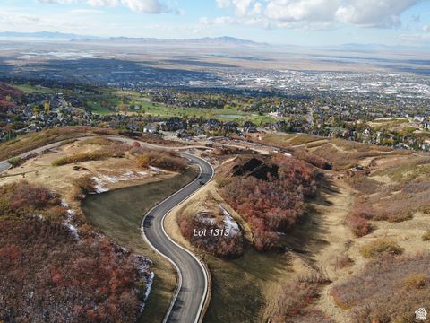 Tiny photo for 1423 E WOOD OAKS LOOP S #1313, North Salt Lake, UT 84054 (MLS # 2115024)