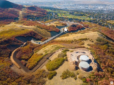 Photo of 1423 E WOOD OAKS LOOP S #1313, North Salt Lake, UT 84054 (MLS # 2115024)