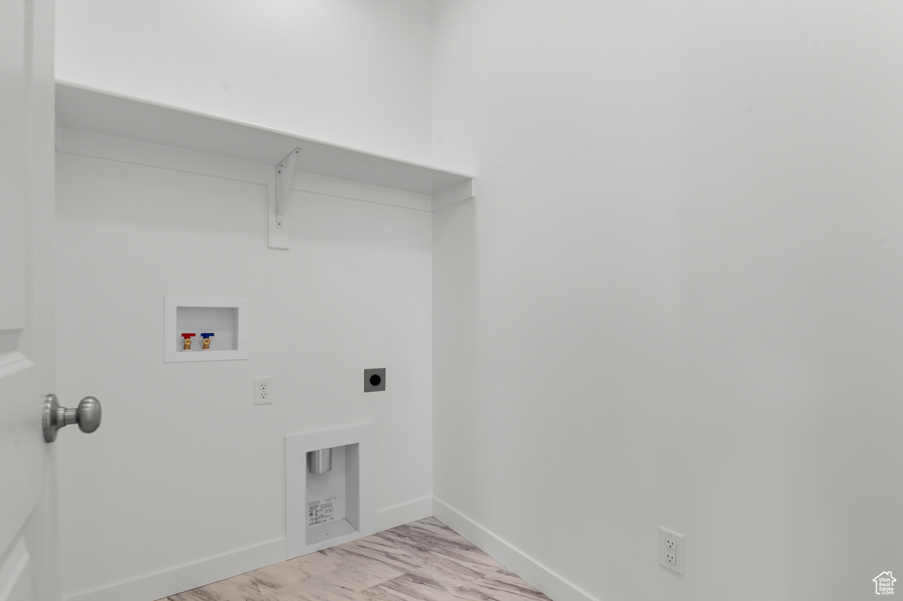 BROADVIEW SHORES COTTAGES 803 - Residential