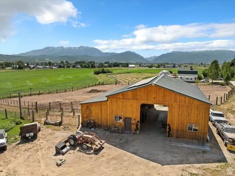 Photo of 409 N 9000 E, Huntsville, UT 84317 (MLS # 2092621)