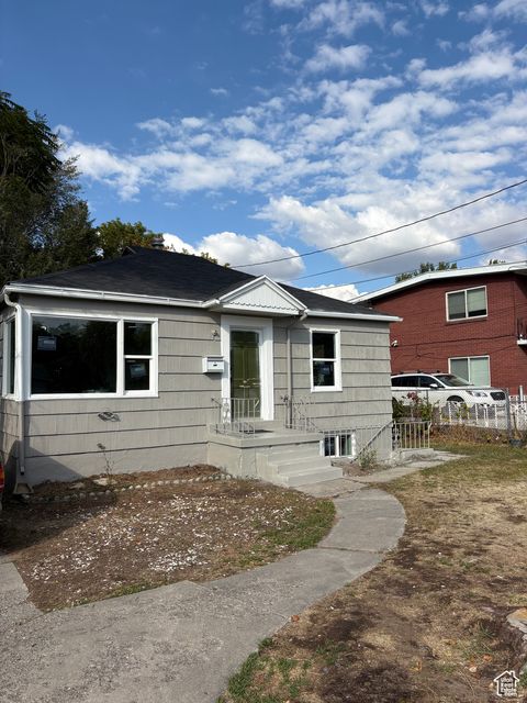 Photo of 829 E 2700 S, Salt Lake City, UT 84106 (MLS # 2116015)